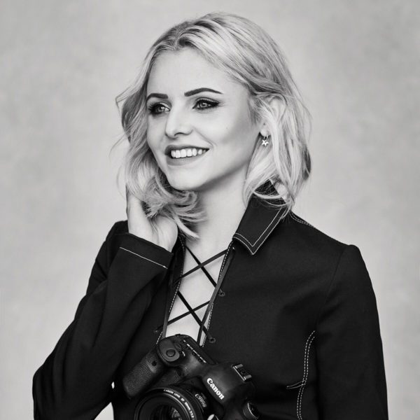 Lara Jade — The Portrait Masters